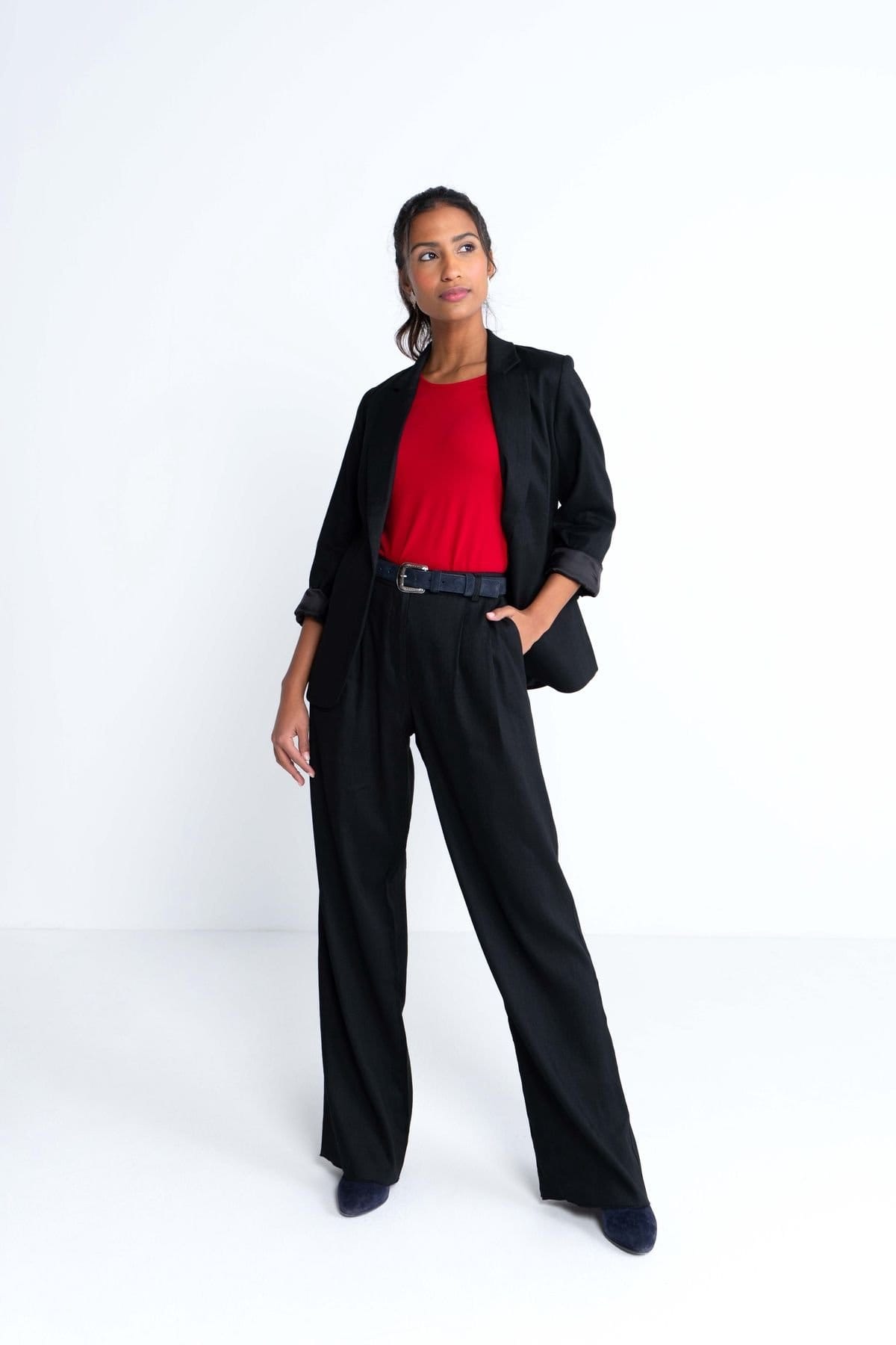 Kettlewell Kettlewell Women's Iona Linen Blazer in Black - 4