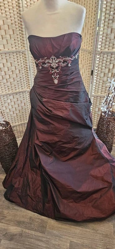 Benjamin Roberts Stunning wine puffy princess ball gown prom dress size 8-10 - 1