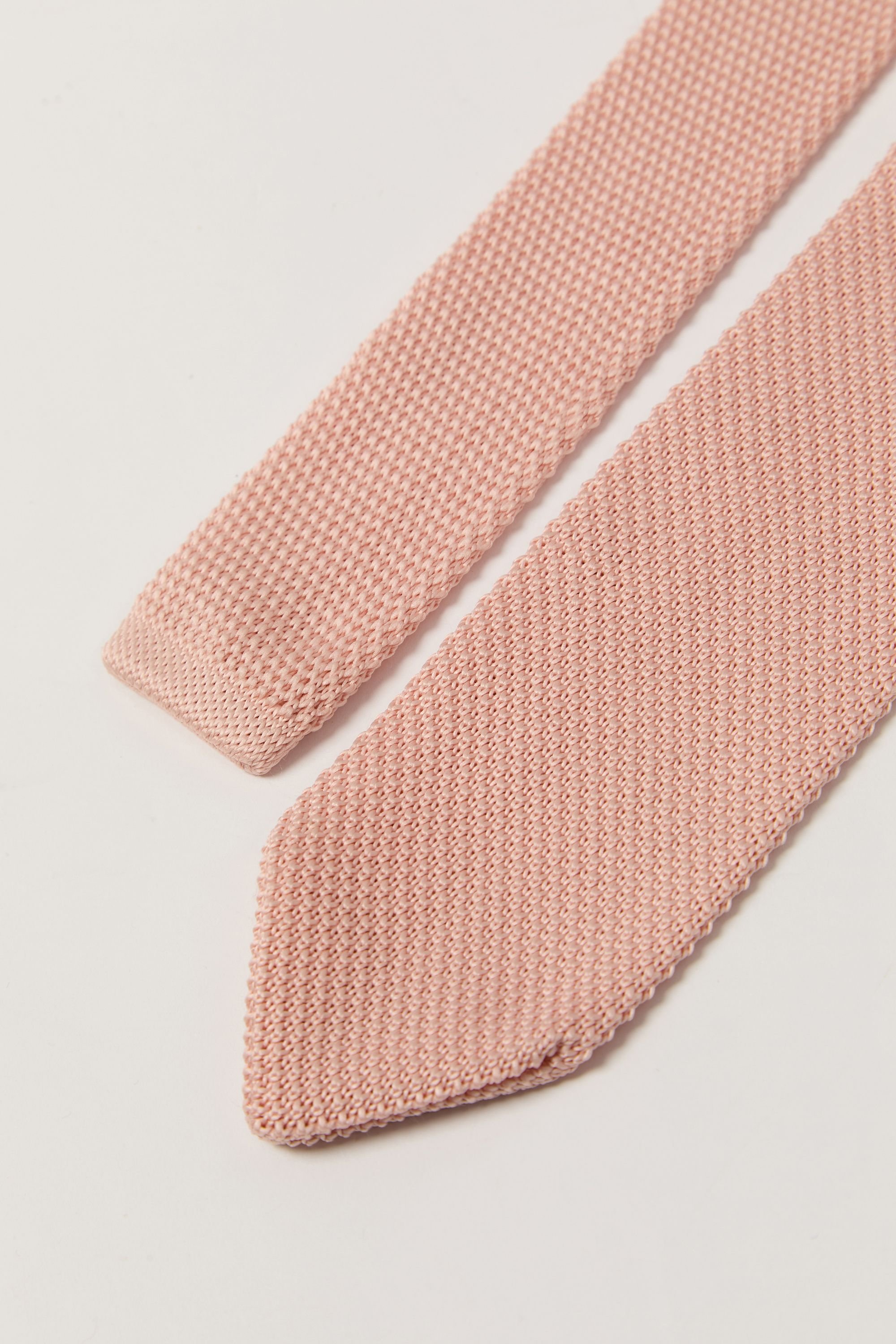 Antique Rogue Antique Rogue Men's Knitted Tie in Pink - 2