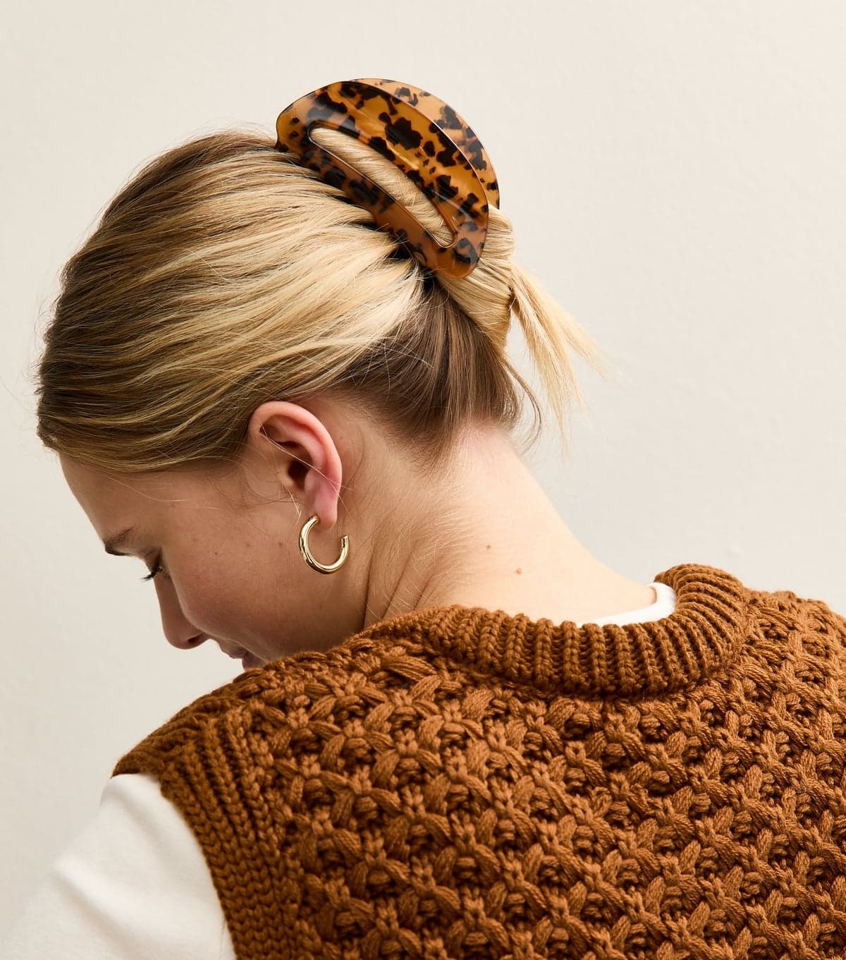 New Look Brown Tortoise Shell Oval Claw Clip New Look