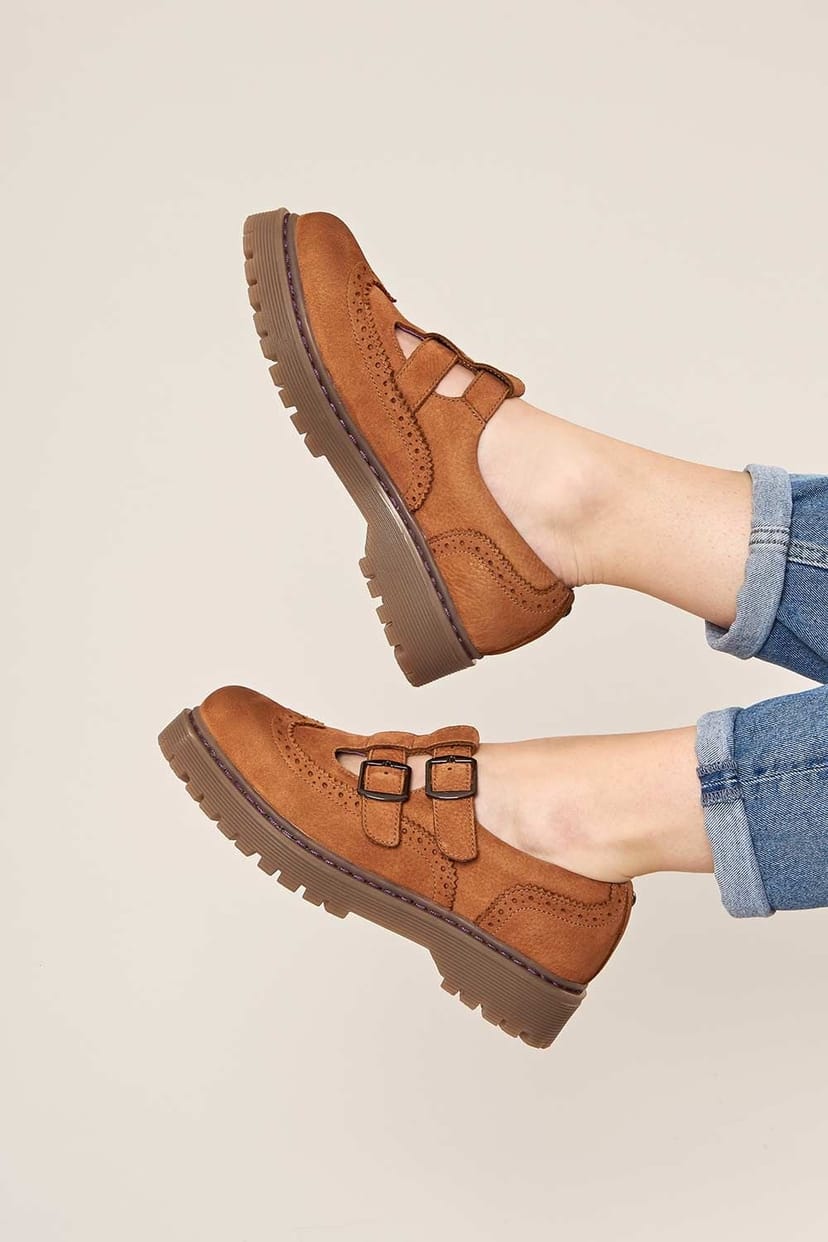 Moshulu Moshulu Women's 'Calthia' Chunky Nubuck Mary Jane Shoes in Tan - 1
