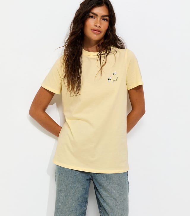 New Look Women's Light Yellow Bee Print T-Shirt New Look - 2