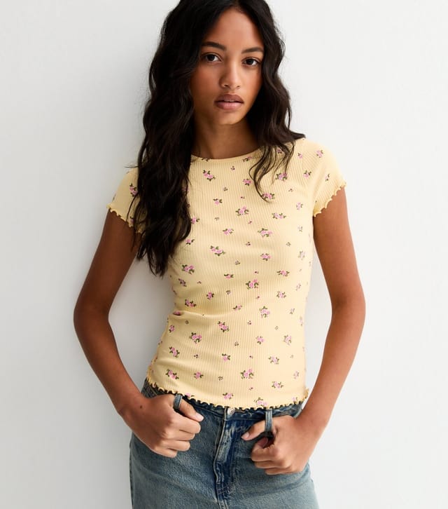 New Look Women's Yellow Floral Babylock T-Shirt New Look - 2