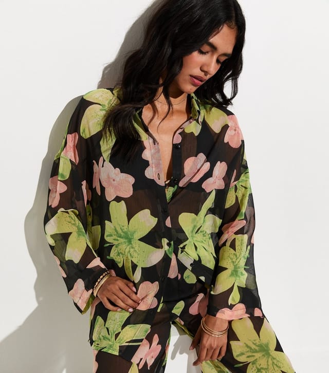 New Look Women's Black Oversized Flower Print Beach Shirt New Look - 2