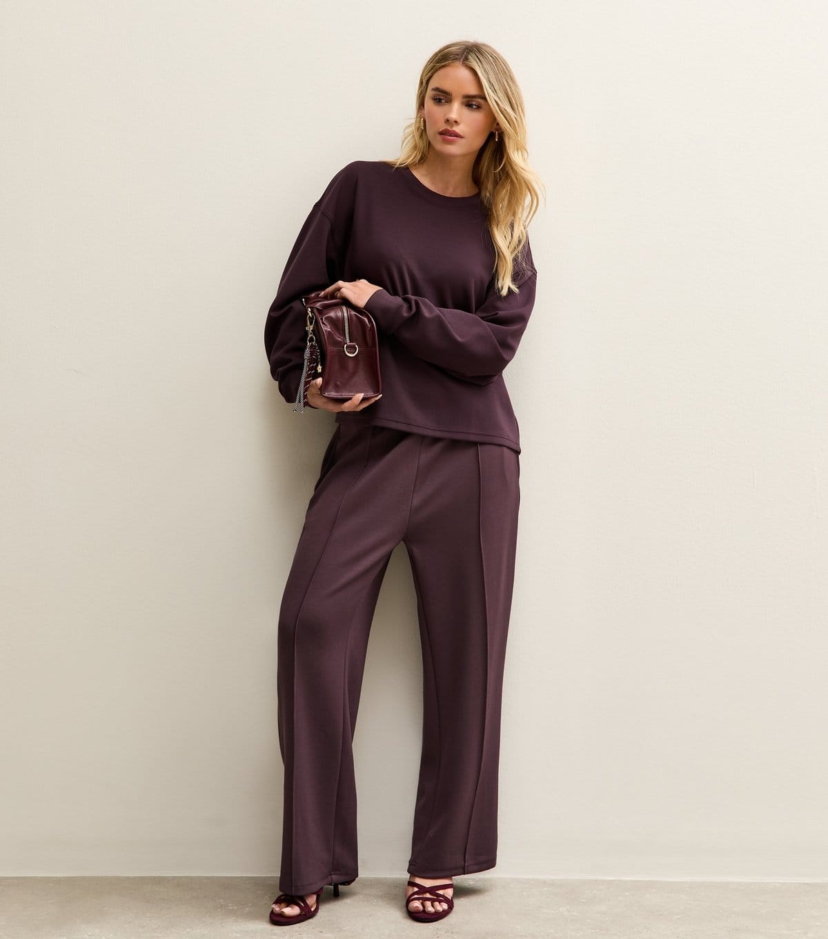 Women's Petite Premium Dark Purple Wide Leg Joggers New Look