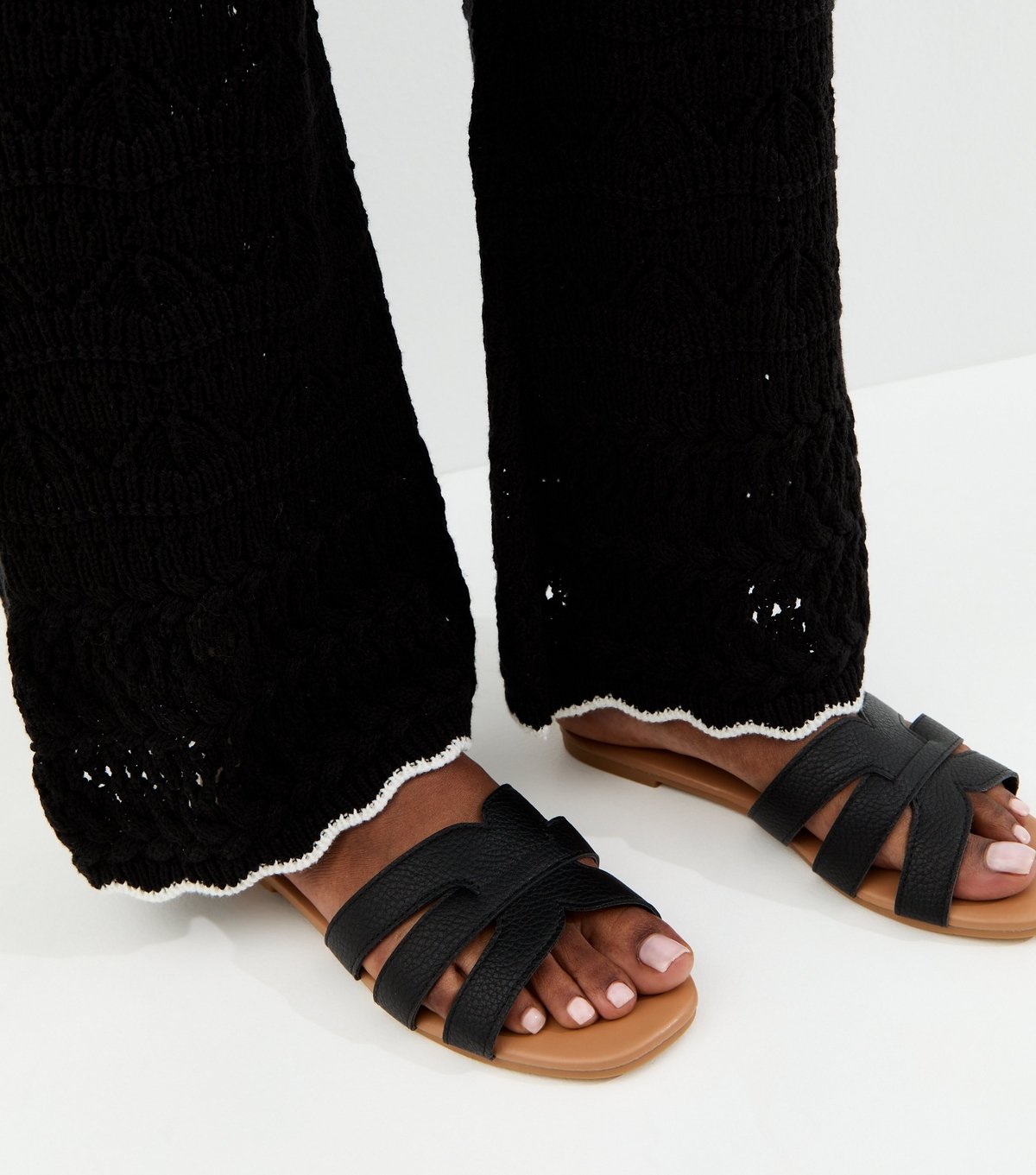 New Look Women's Black Faux Leather Interwoven Strap Flat Mule Sandals Vegan New Look - 2