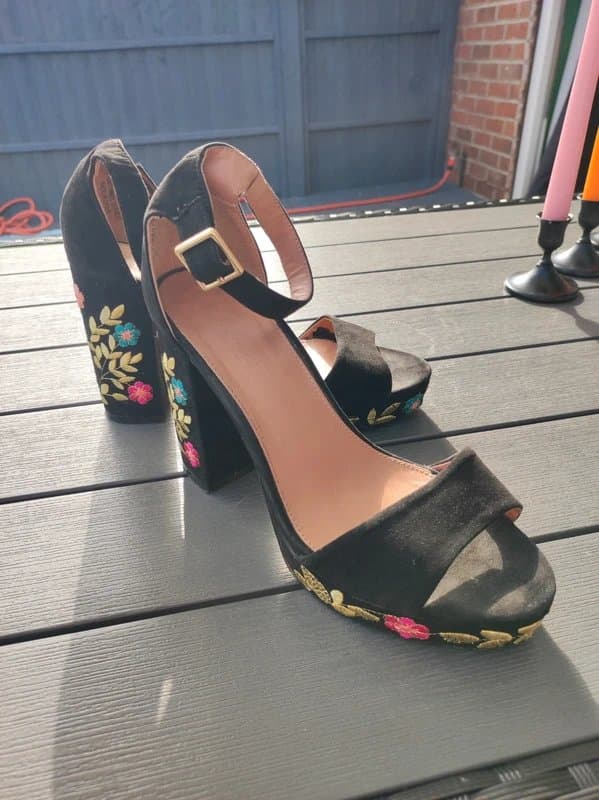 Topshop Floral embroidered heels