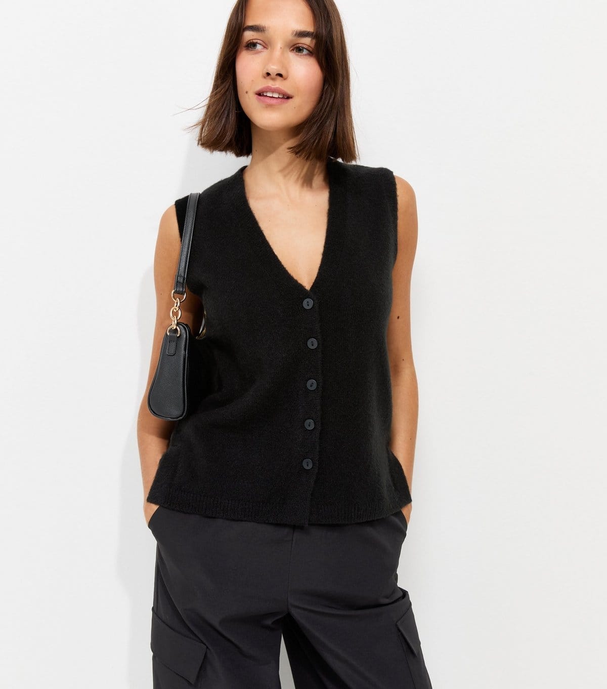 New Look Women's Black Knit Button Through V-Neck Waistcoat New Look - 1