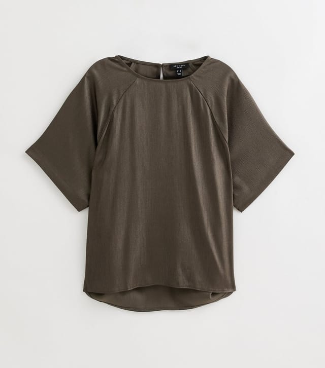 New Look Women's Plus Size Grey Metallic Short Sleeve Blouse Curves New Look - 2
