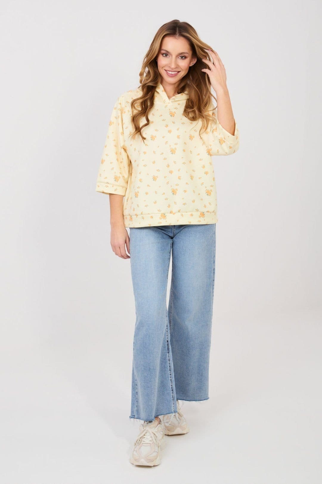 Love Lace Women's Floral Print 3/4 Sleeve Sweatshirt in Yellow