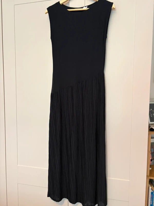 Mint Velvet Navy Pleated Maxi Dress Size Xs