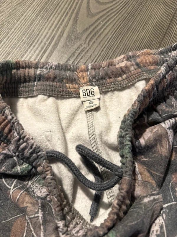 Urban Outfitters BDG camo baggy wide leg Harri joggers