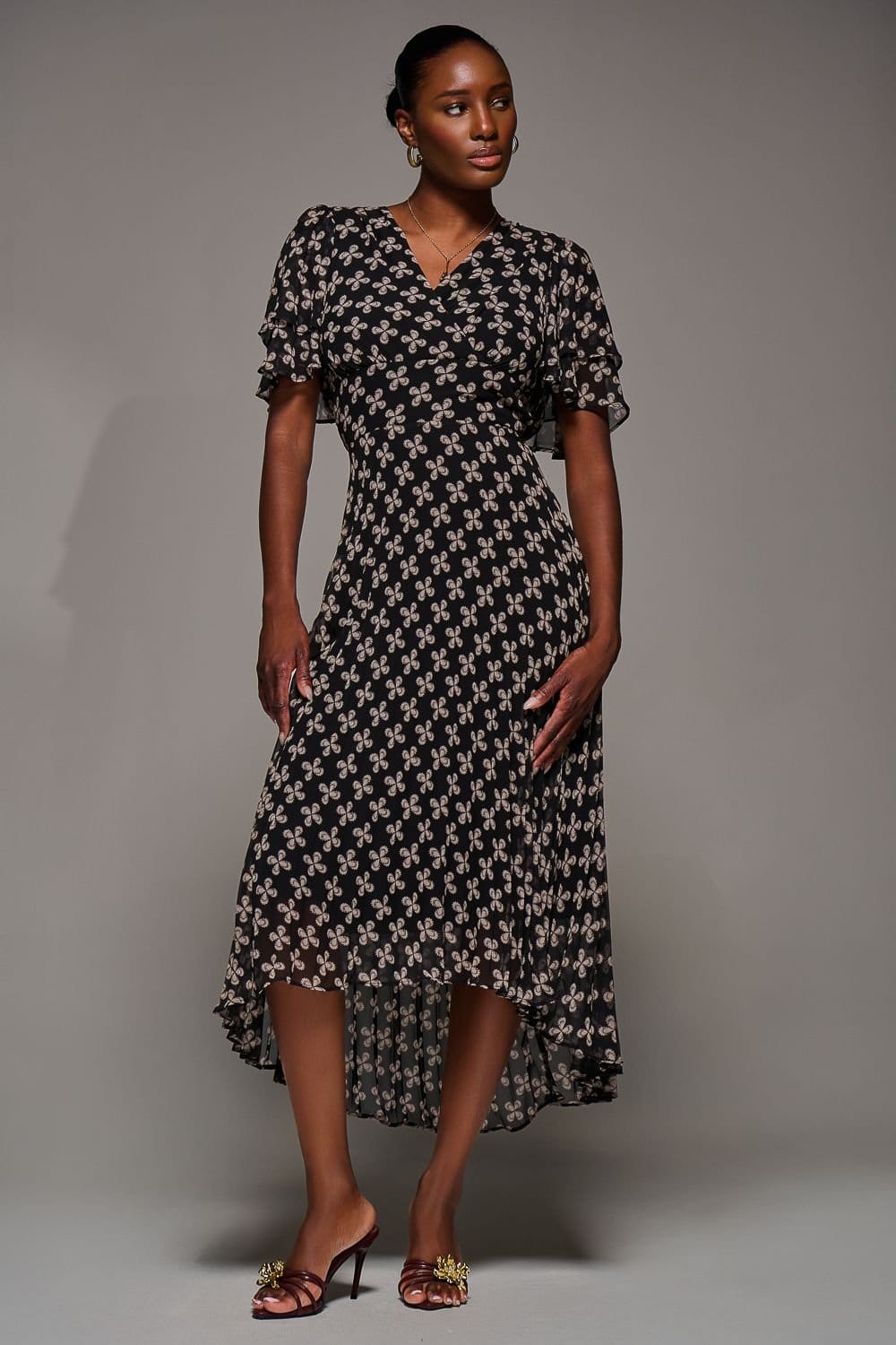 Jolie Moi Jolie Moi Women's Angel Sleeve Pleated Chiffon Midi Dress in Black - 4