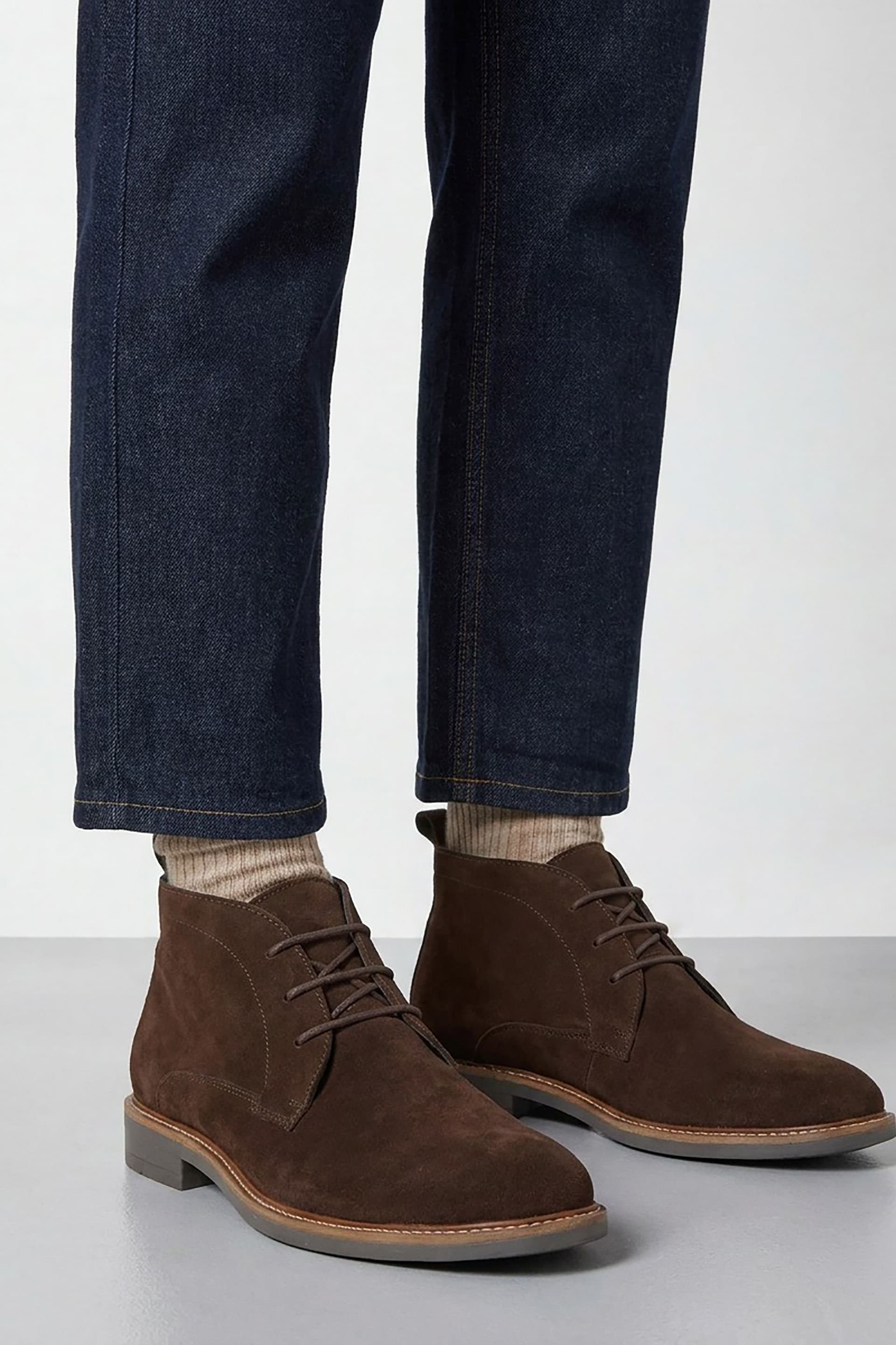 Burton Burton Men's Dark Brown Suede Chukka Boot