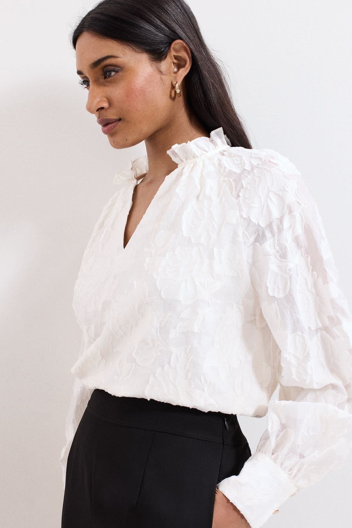 Phase Eight Phase Eight Women's Amal Floral Textured Blouse in Ivory