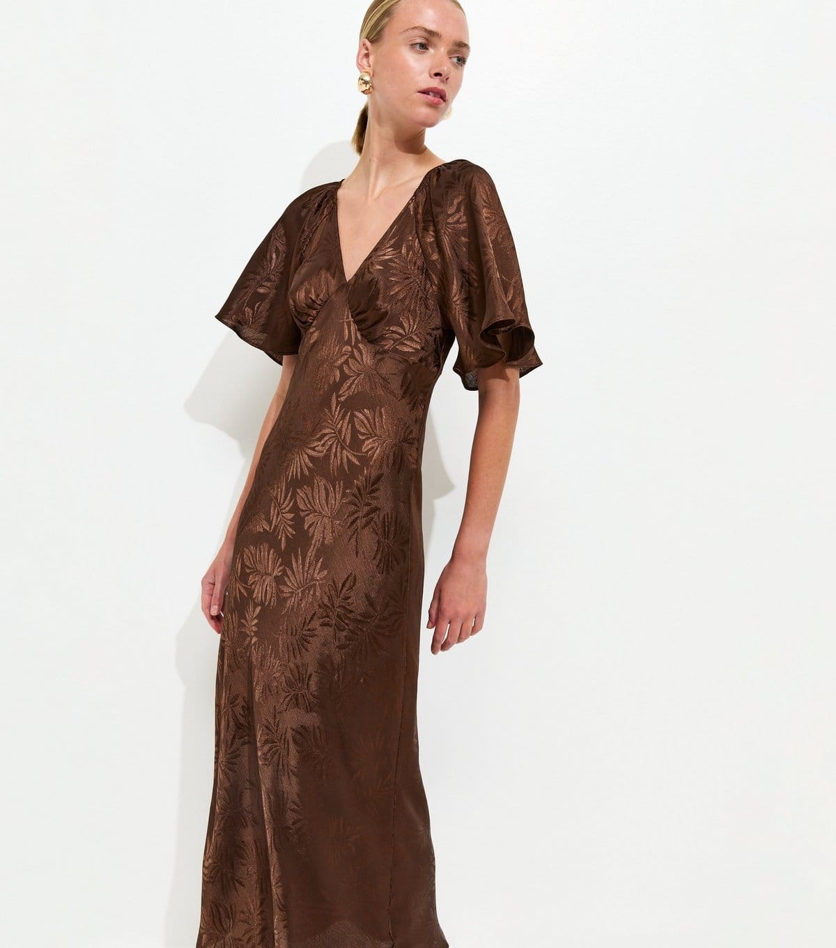 New Look Dark Brown Palm Leaf Jacquard Flutter Sleeve Midi Dress