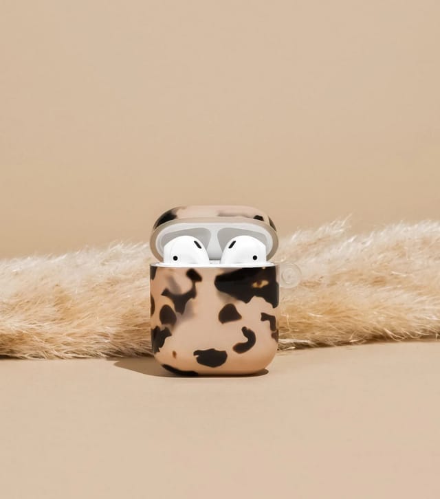Coconut Lane Off White Tortoiseshell Effect Airpods Case Coconut Lane New Look - 2
