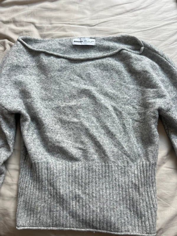 Bershka Off shoulder grey top- size M