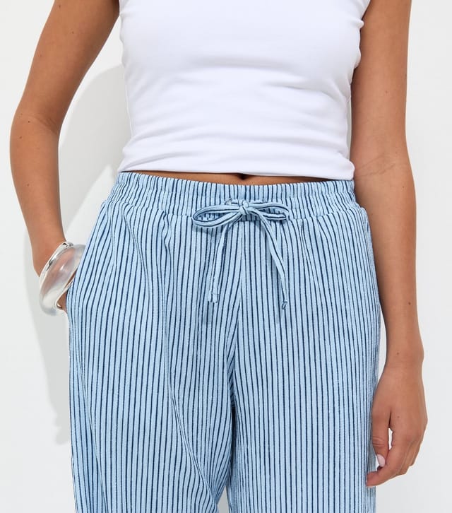 New Look Women's Blue Thin Stripe Crinkle Texture Wide Leg Trousers New Look - 3