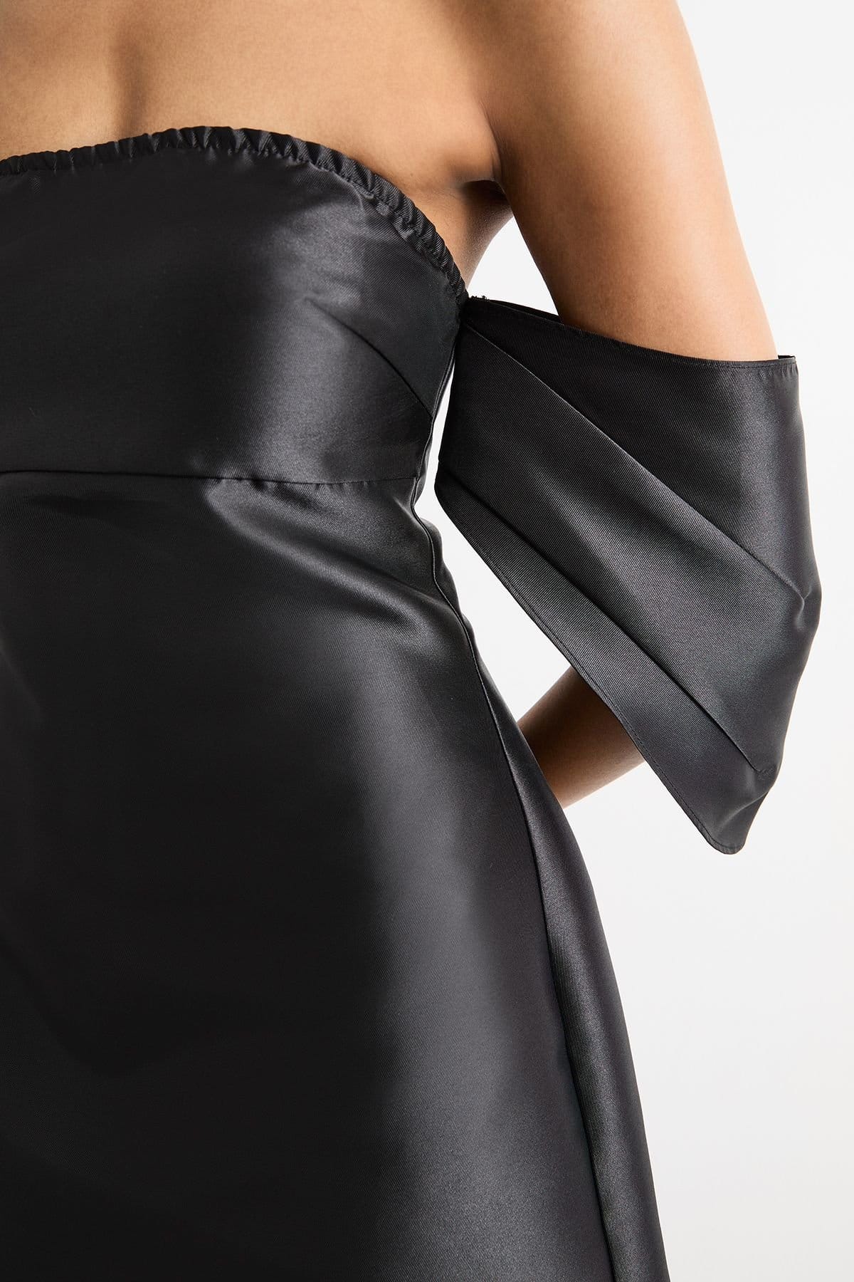 Warehouse Warehouse Women's Structured Puff Sleeve Bardot Mini Dress in Black - 4