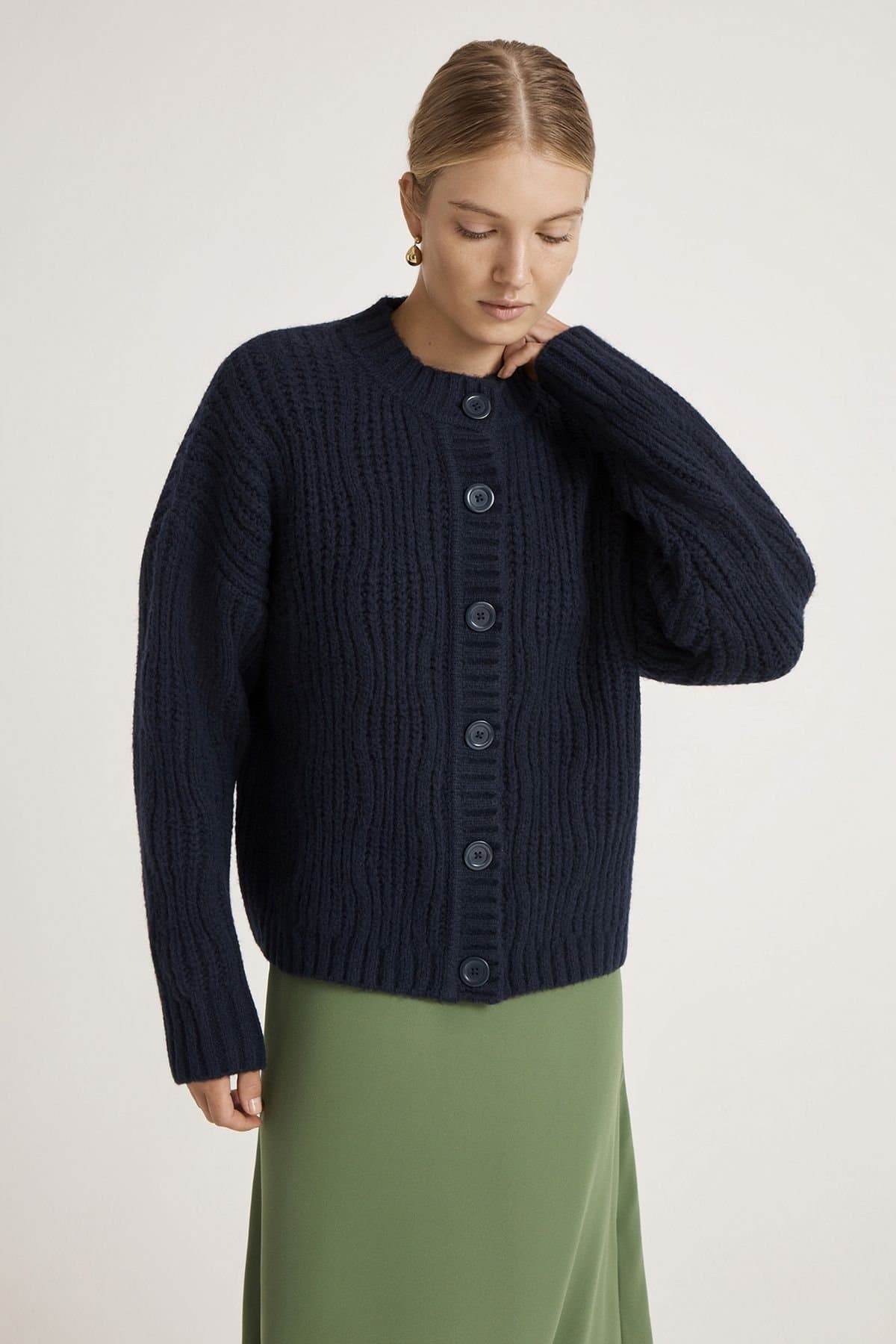 Finery London Finery London Women's Ailsa Round Neck Knitted Cardigan in Dark Navy