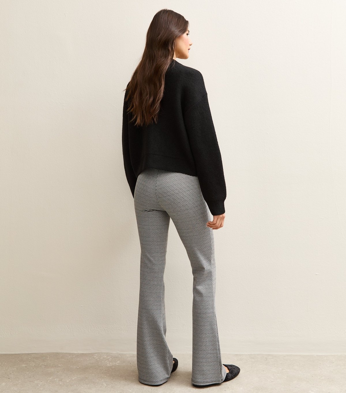 New Look Women's Black Dogtooth Check Flared Trousers New Look - 4