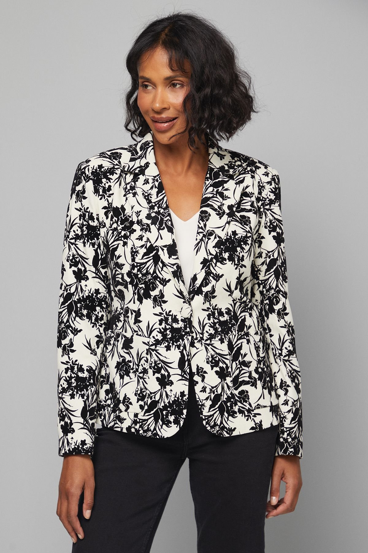 Wallis Wallis Women's Floral Puff Sleeve Jacket in Cream - 2