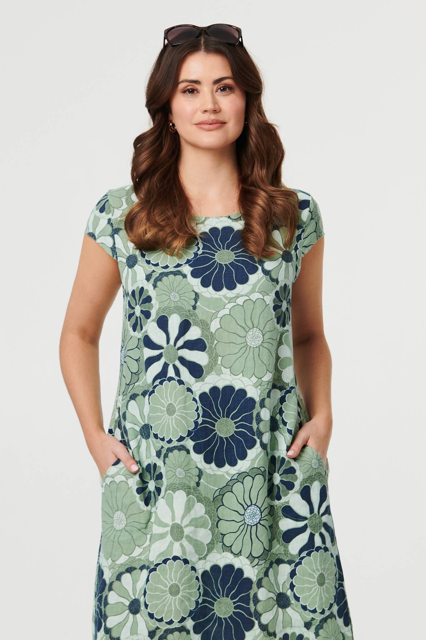 Izabel London Izabel London Women's Floral Cap Sleeve Shift Short Dress in Green - 2