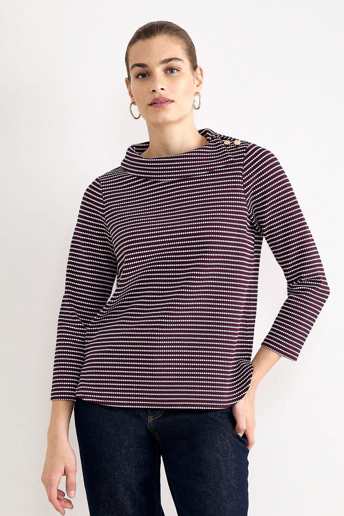 Phase Eight Phase Eight Women's Remy Textured Top in Wine