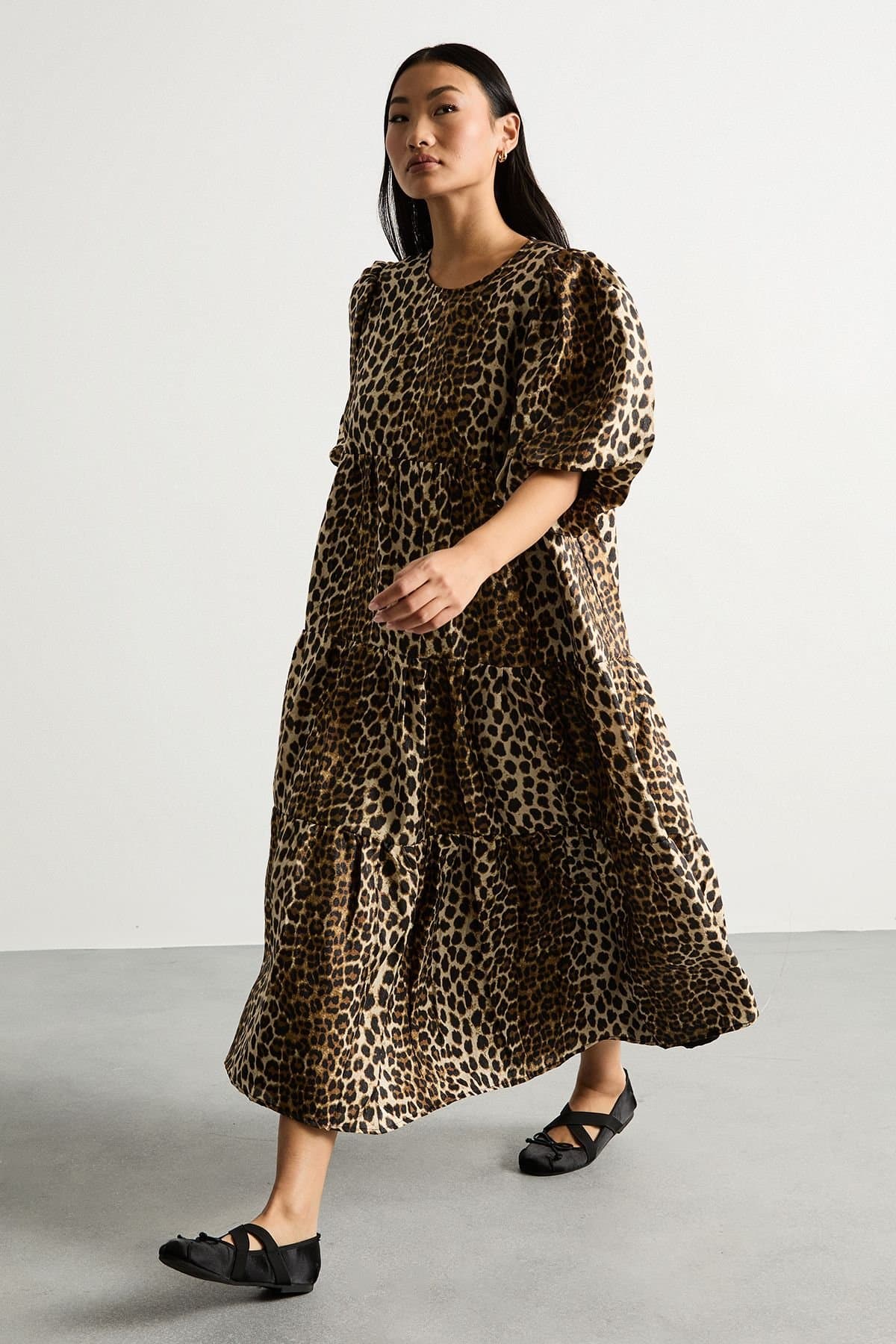 Warehouse Warehouse Women's Petite Animal Organza Puff Sleeve Midi Smock Dress