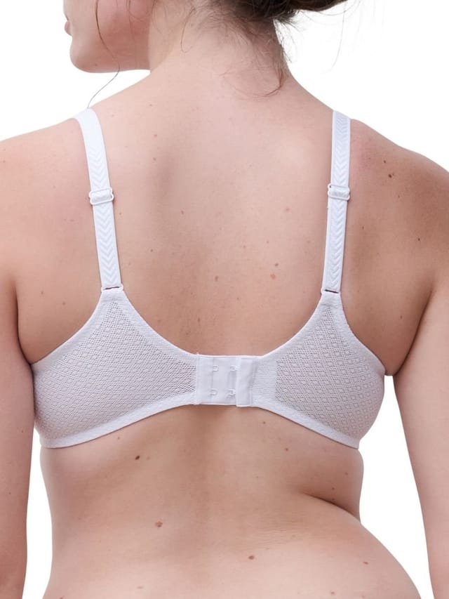 Chantelle Chantelle Women's Origins Plunge Spacer Bra in White - 2