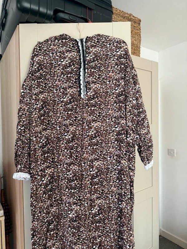 Al Reem Saudi Salah Prayer Dress Abaya - Hijab Attach