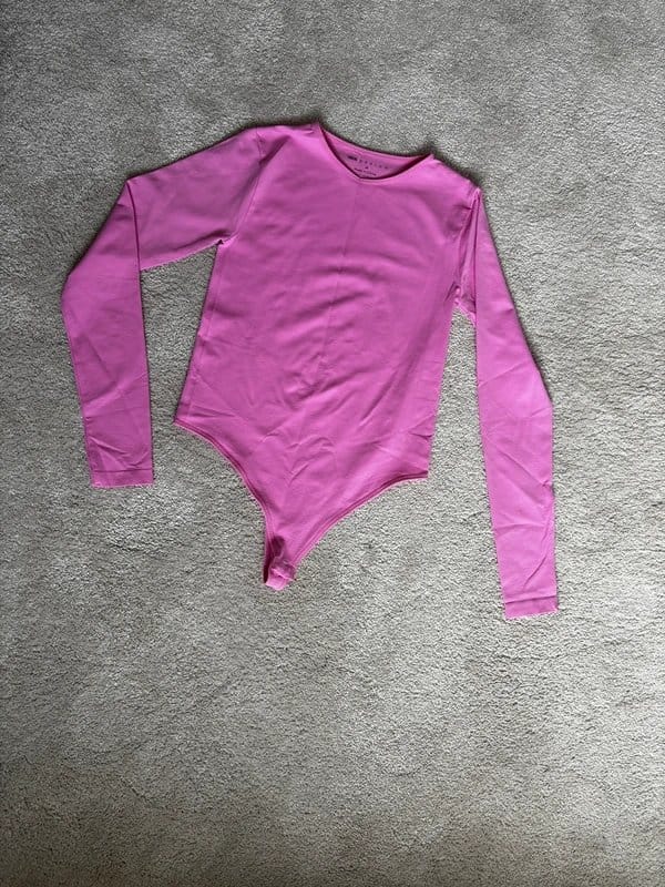 ASOS Design Asos Design bright pink long sleeve bodysuit – Size M - 1