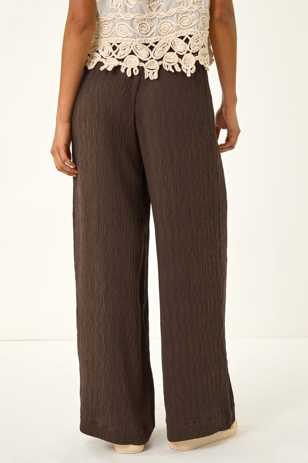 Dusk Dusk Women's Textured Elastic Waist Trousers in Brown - 4