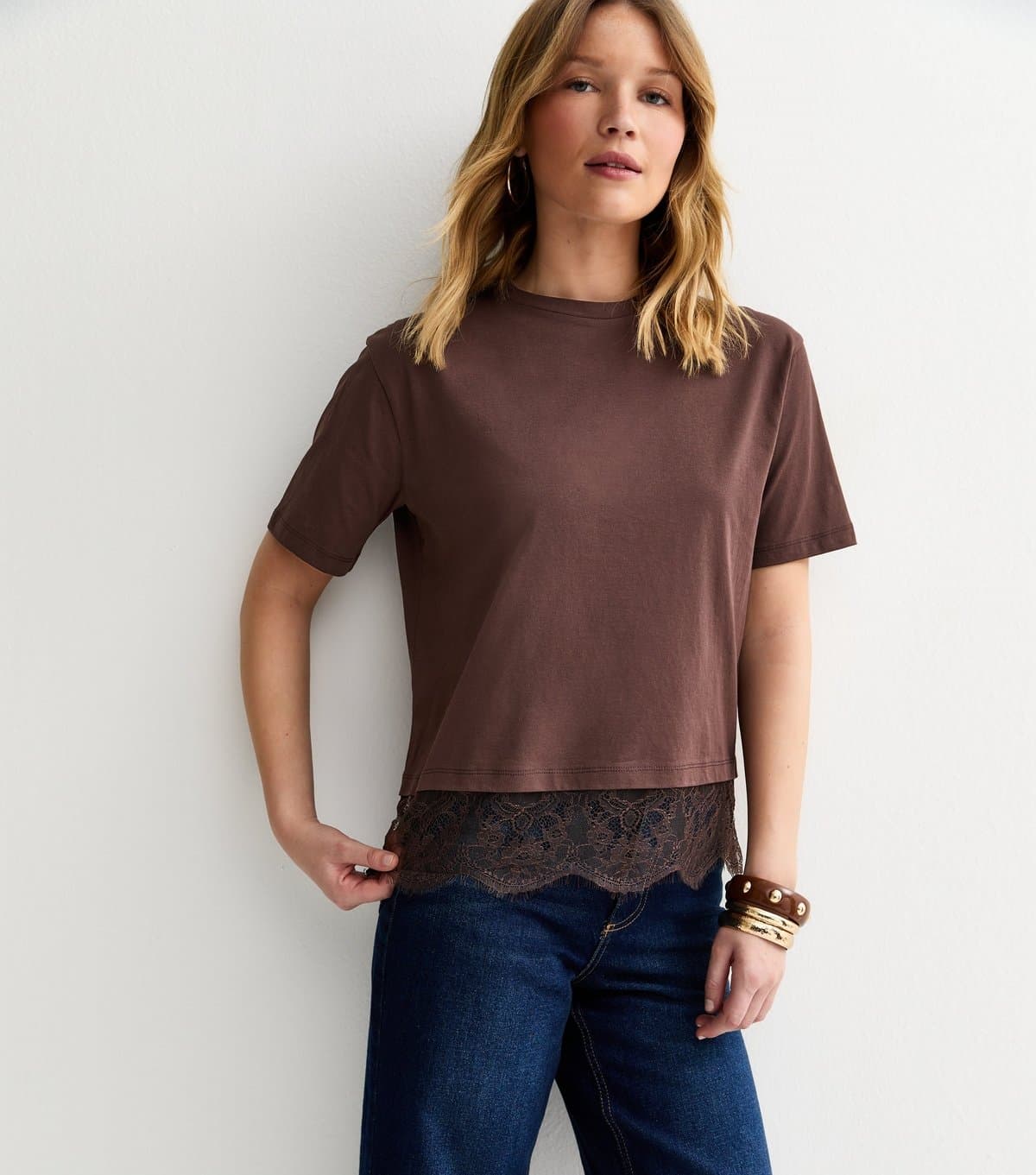 New Look Women's Brown Lace Hem Boxy T-Shirt New Look