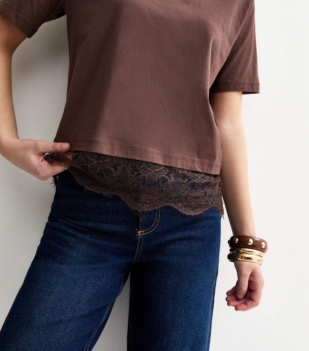 New Look Women's Brown Lace Hem Boxy T-Shirt New Look - 2