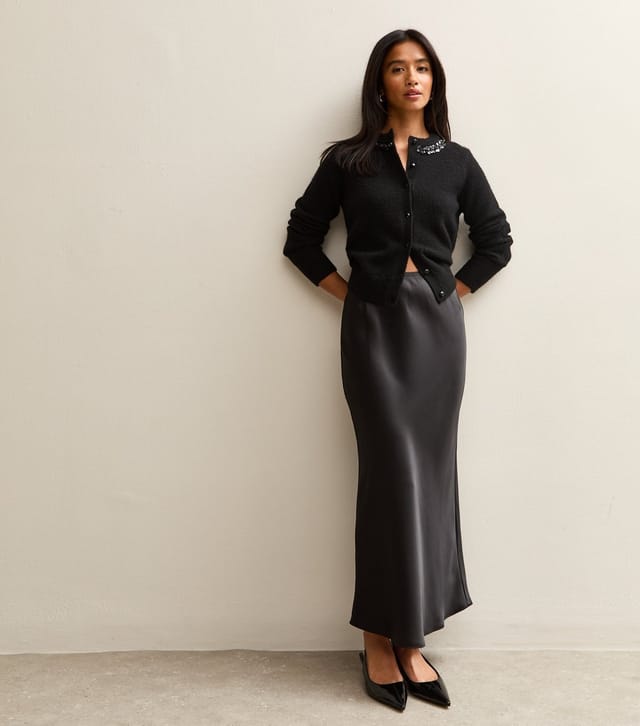 New Look Women's Petite Black Satin Midi Skirt New Look - 3