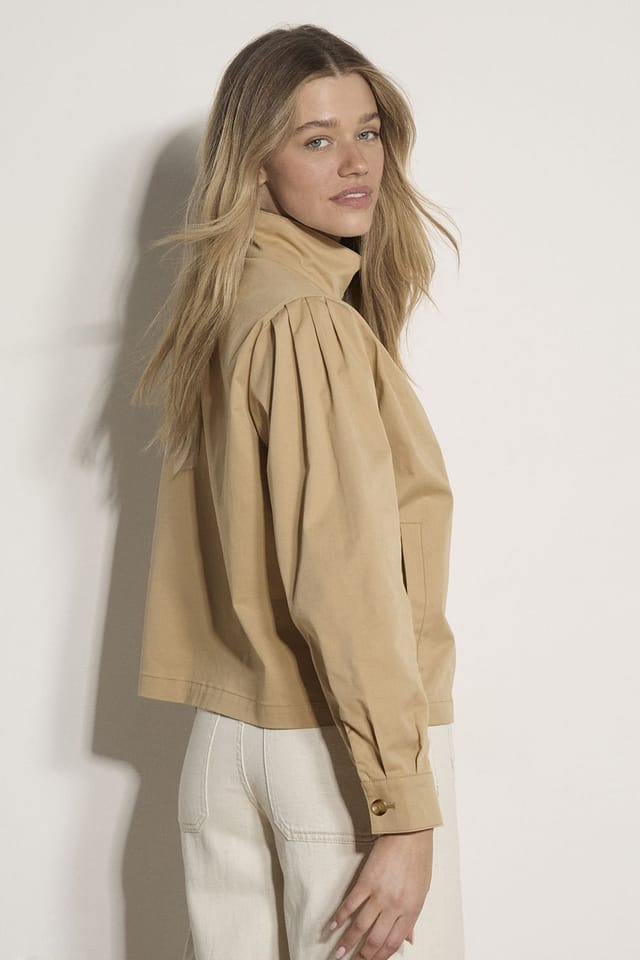 Apricot Apricot Women's Cotton Funnel Neck Jacket in Beige - 3