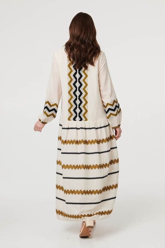 Izabel London Izabel London Women's Zigzag Print Long Sleeve Maxi Dress in Cream - 3