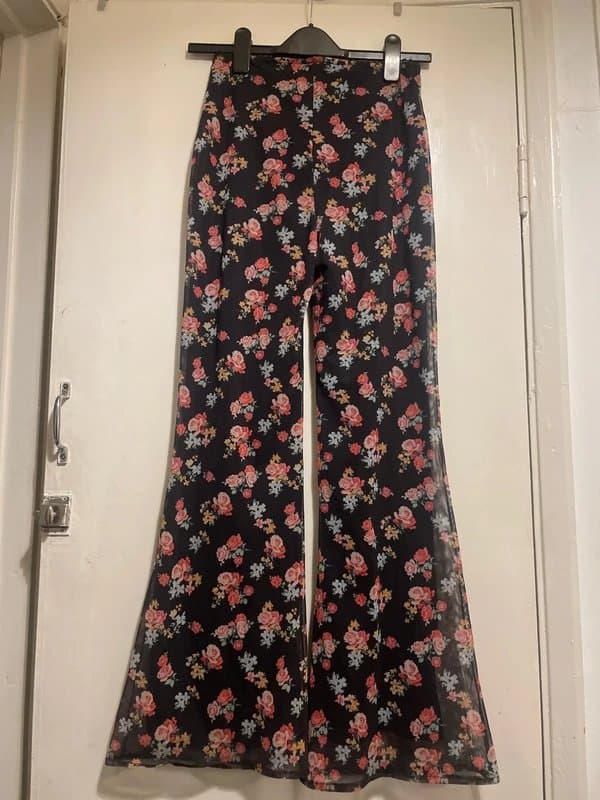 Bershka Bershka floral flares