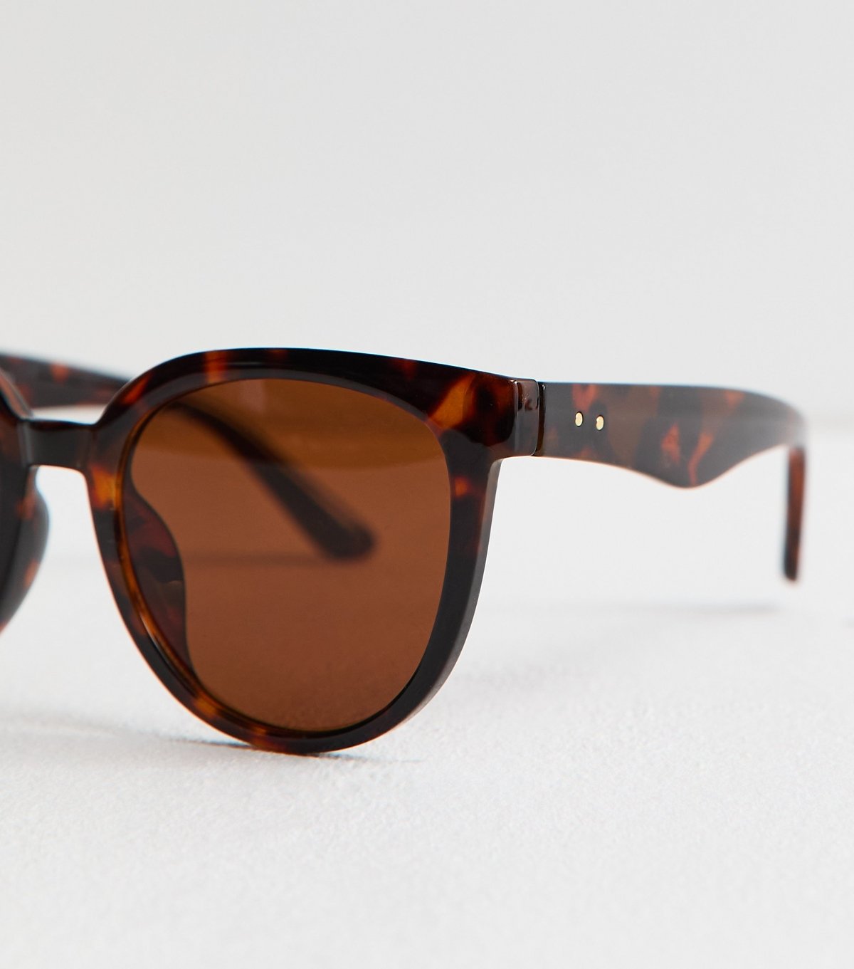 New Look Brown Round Tortoiseshell Effect Cat Eye Sunglasses New Look - 3