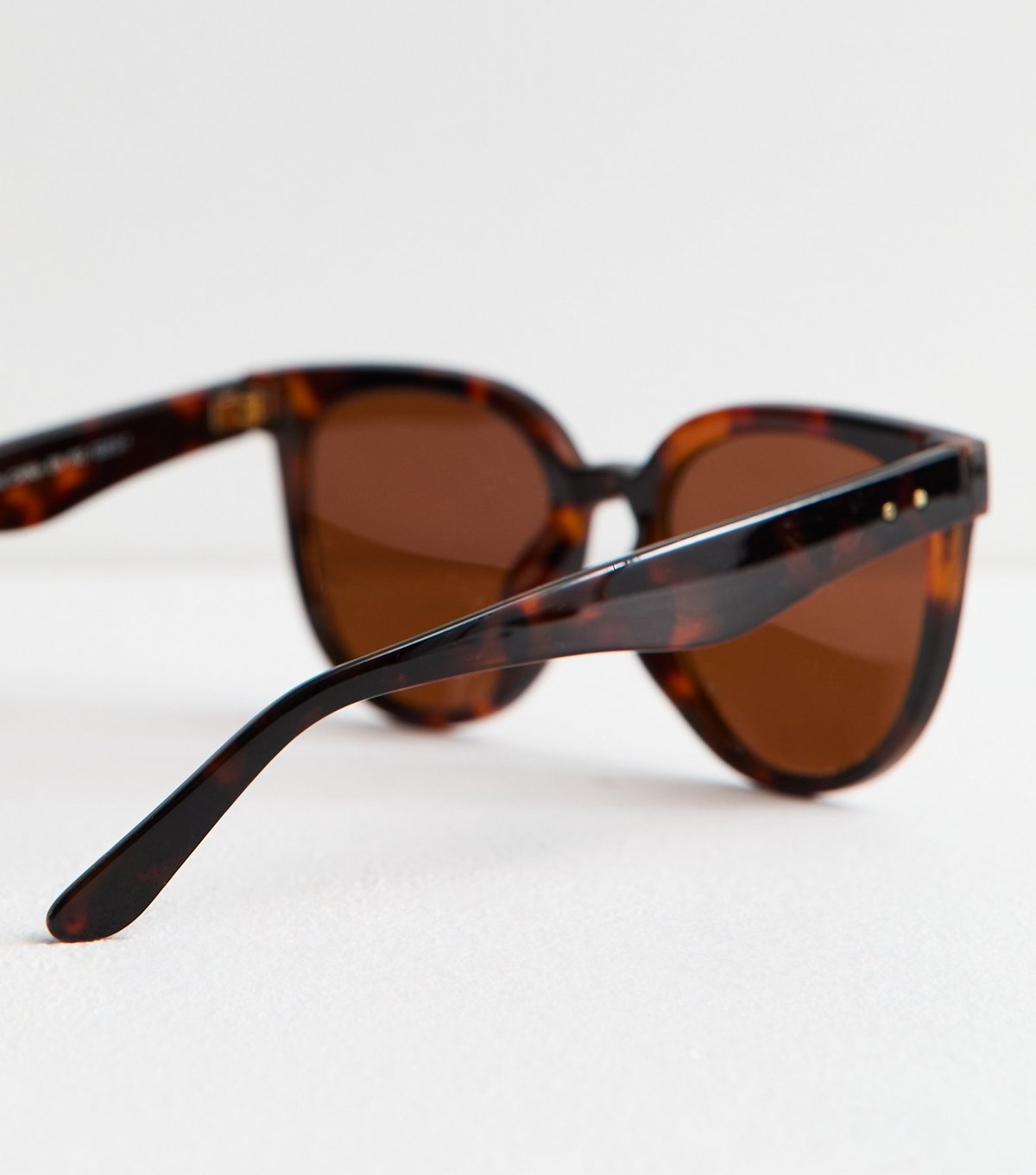 New Look Brown Round Tortoiseshell Effect Cat Eye Sunglasses New Look - 4