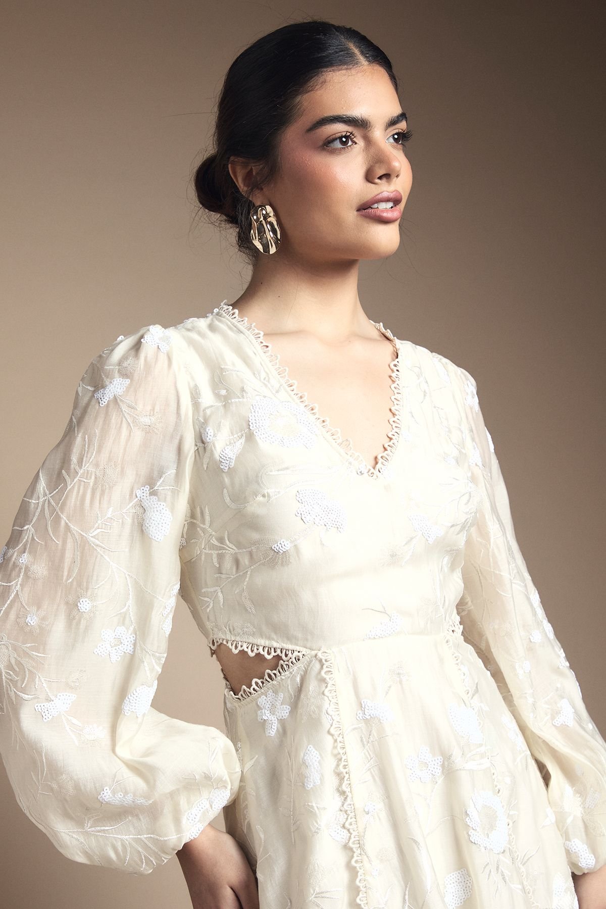 Oasis Oasis Women's Chiffon Sequin Embellished Floral Midaxi Dress in Ivory - 4