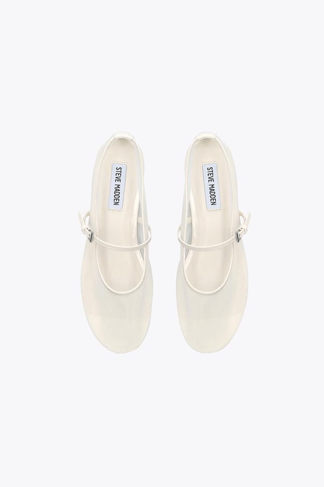 Steve Madden STEVE MADDEN Women's 'Mash 104' Flats in White - 2