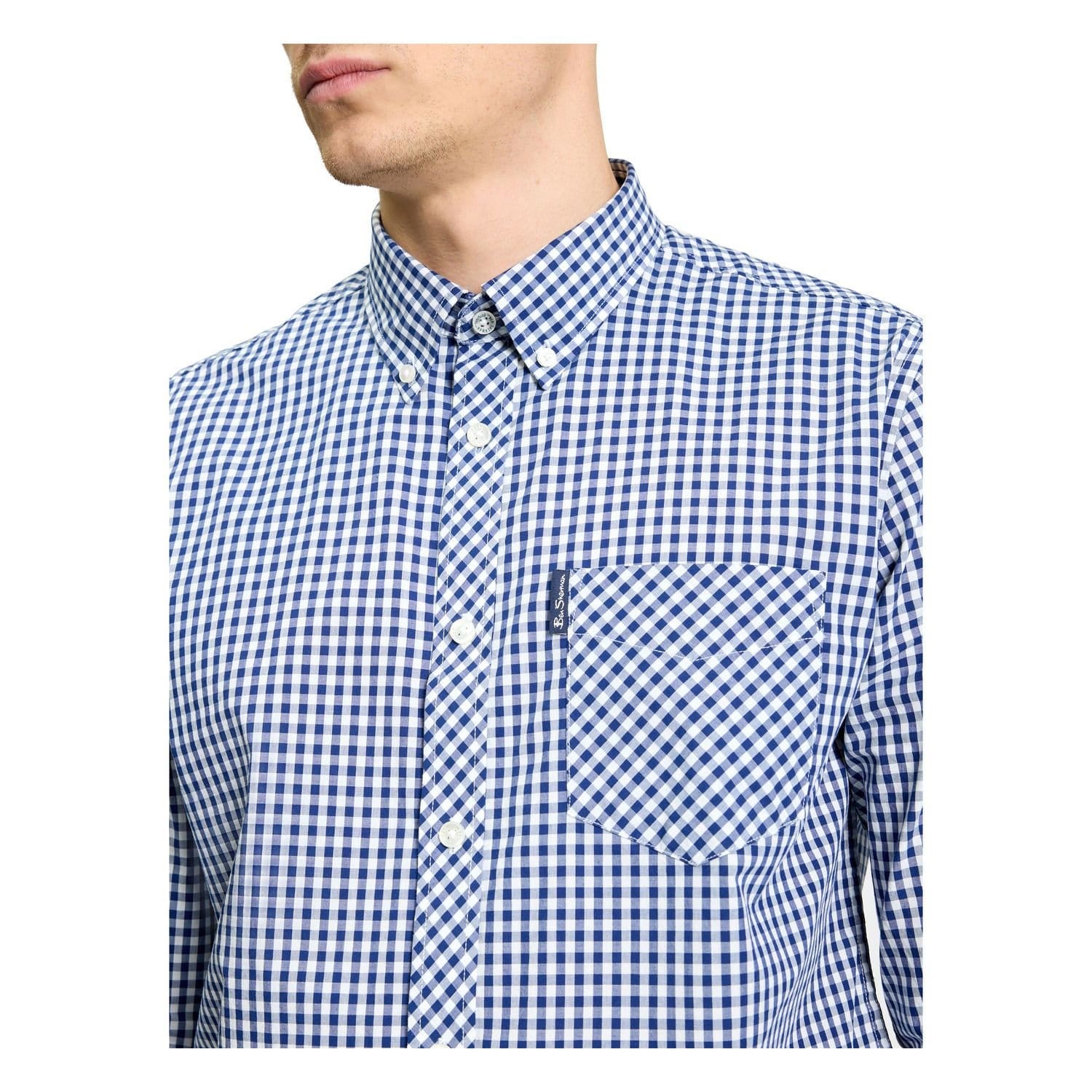 Ben Sherman Ben Sherman Men's Signature Gingham Long-Sleeved Shirt in Dark Blue - 4