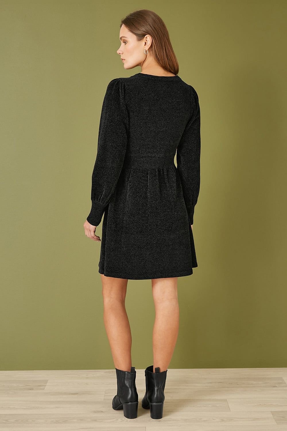 Yumi Yumi Women's Black V Neck Empire Line Knitted Skater Dress - 4