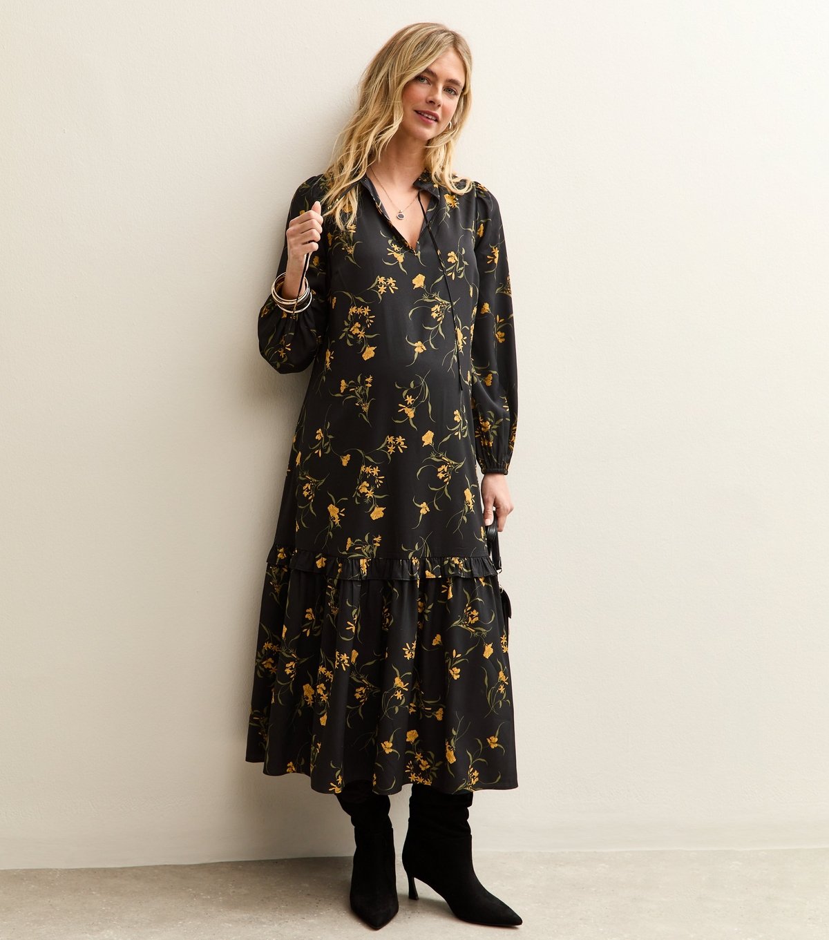 New Look Women's Maternity Black Botanical Crepe Smock Midi Dress New Look - 1