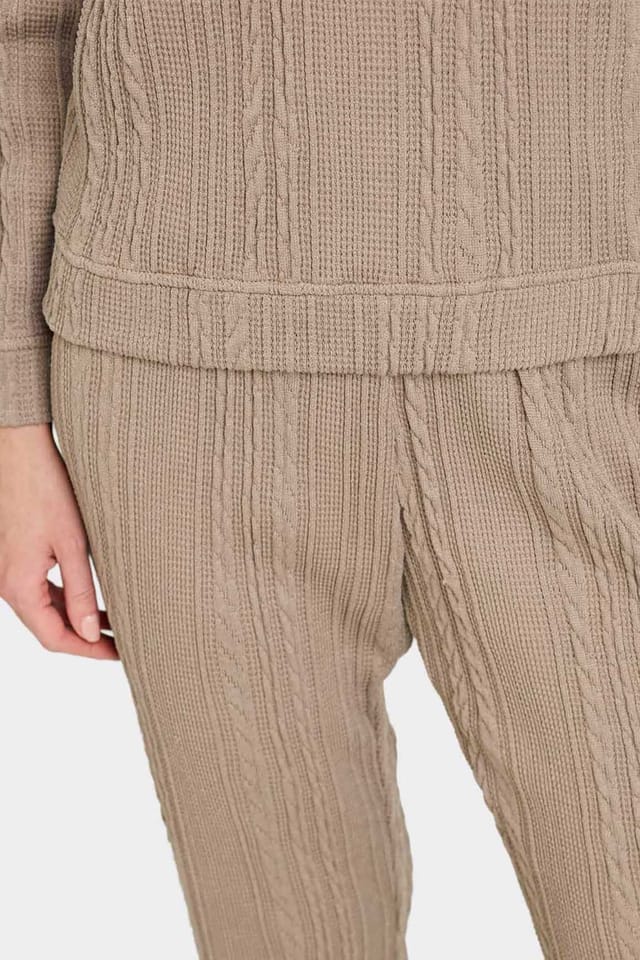 Amber Amber Women's Cable Design Lounge Suit in Light Brown - 3