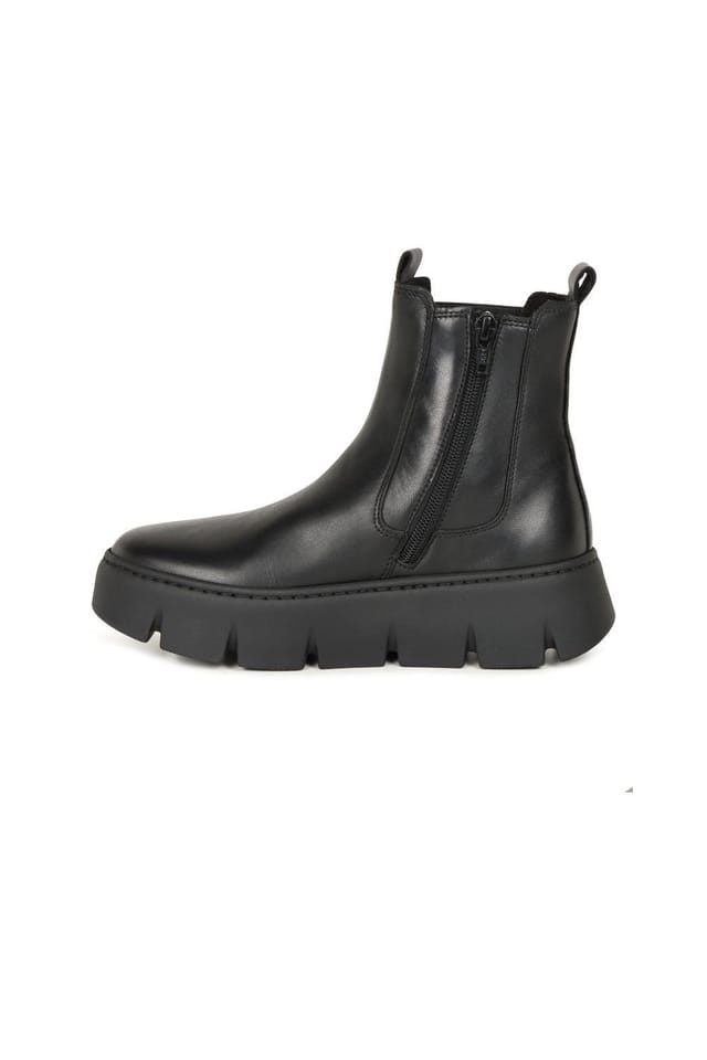 Gabor Gabor Women's 'Custom' Chelsea Boots in Jet Black - 2