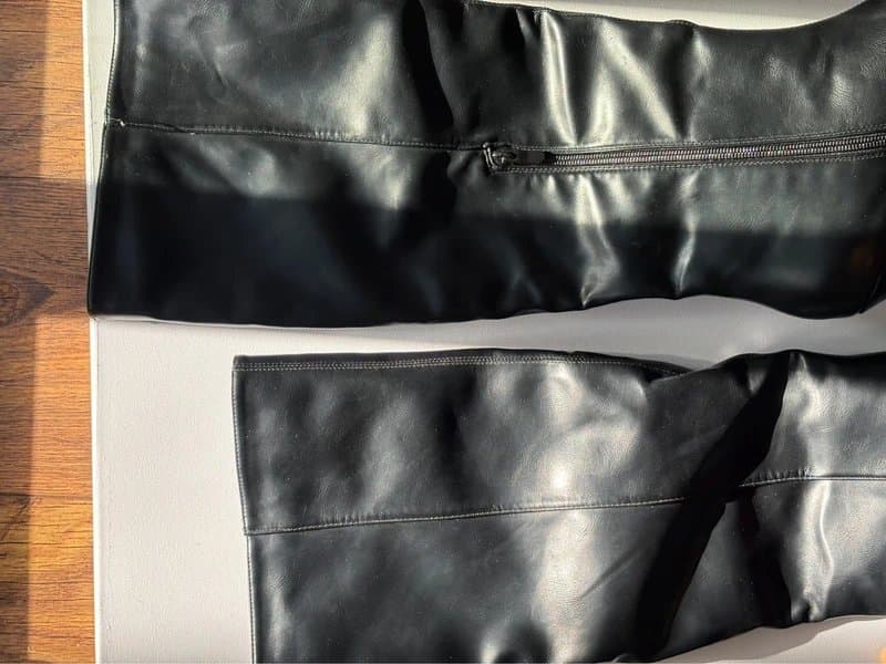 Bershka Black Knee High Leather Boots – Never Worn – Kitten Heel